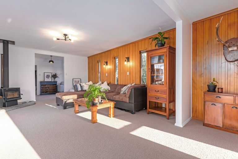 Photo of property in 87 Atawhai Road, Fitzherbert, Palmerston North, 4410