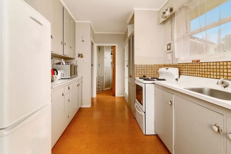 Photo of property in 14 Compton Street, Fenton Park, Rotorua, 3010