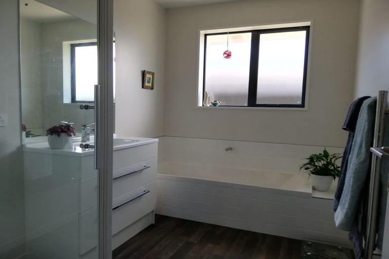 Photo of property in 13 Claremont Crescent, Amberley, 7410