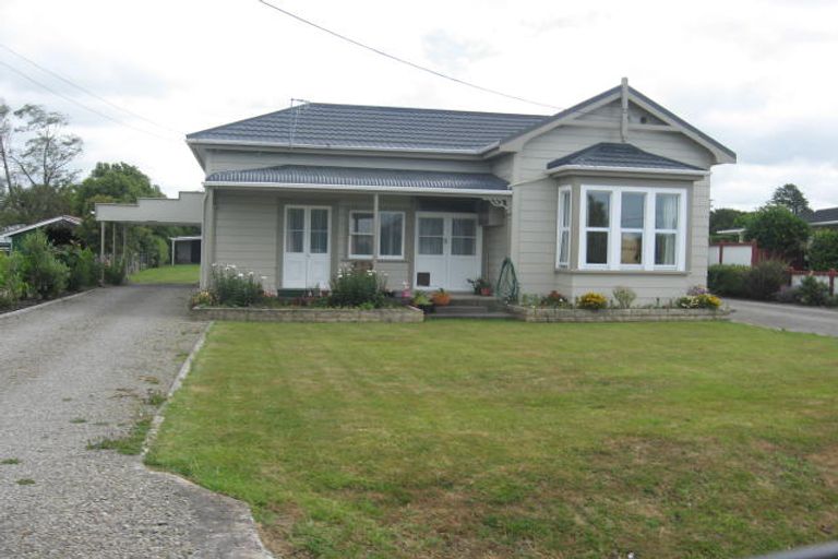 Photo of property in 10 Tiraumea Road, Pahiatua, 4910