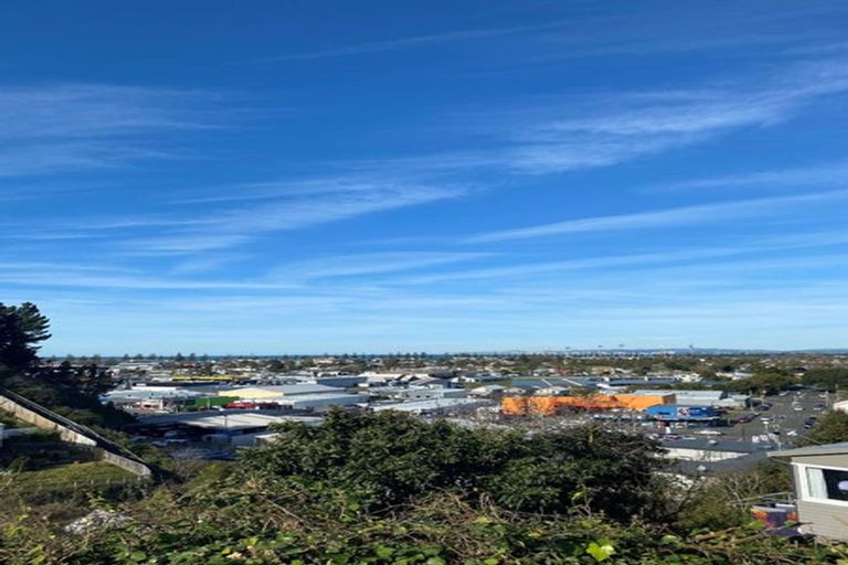 Photo of property in 11 Guys Hill Road, Hospital Hill, Napier, 4110