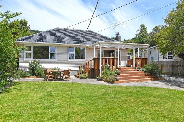 Photo of property in 40 Field Street, Silverstream, Upper Hutt, 5019