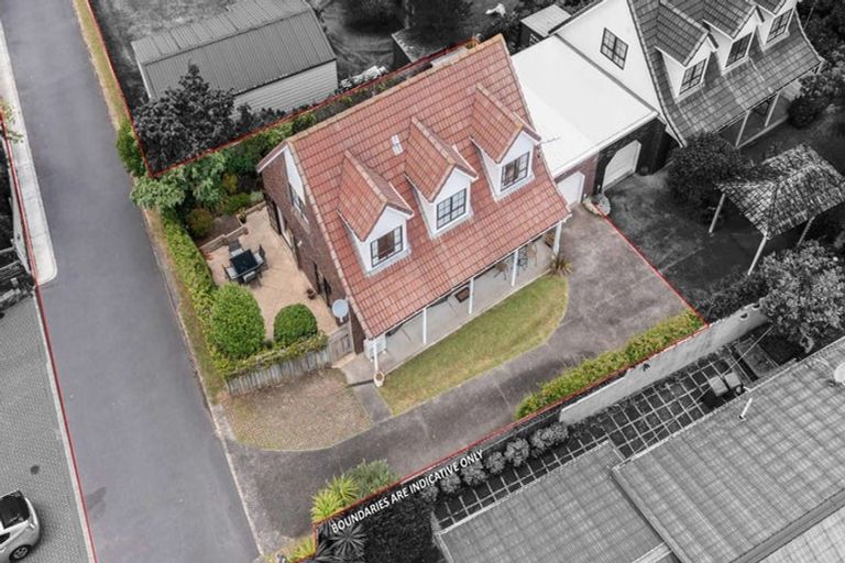 Photo of property in 1/34 Takapu Street, Henderson, Auckland, 0612