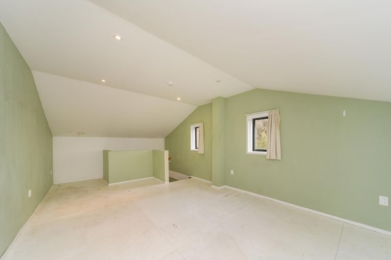 Photo of property in 274 Turitea Road, Turitea, Palmerston North, 4472