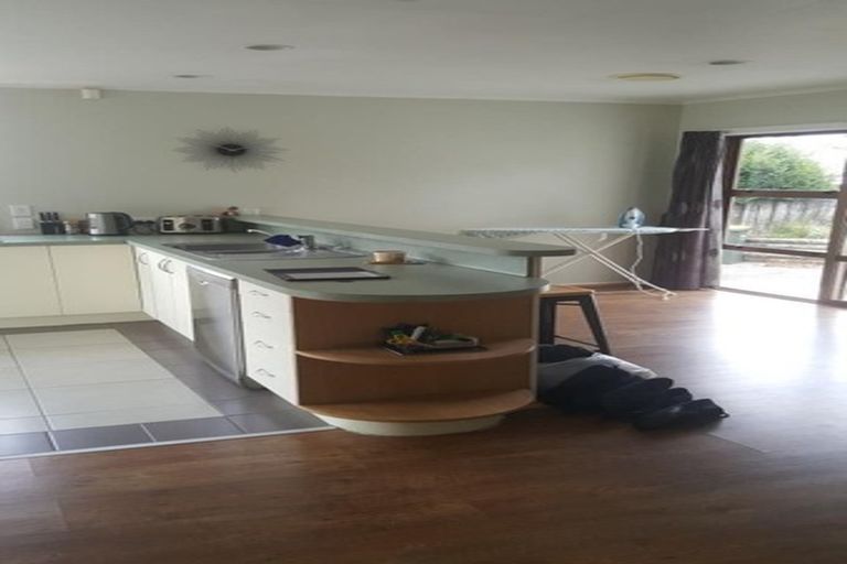 Photo of property in 13 Roby Street, Te Atatu Peninsula, Auckland, 0610