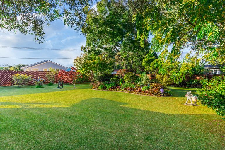 Photo of property in 40 Woodglen Road, Glen Eden, Auckland, 0602