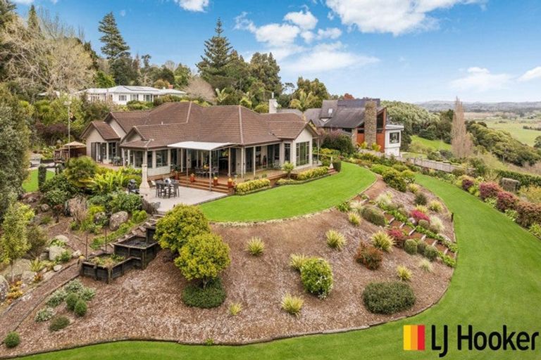 Photo of property in 39 Harry Dreadon Road, Opaheke, Papakura, 2584