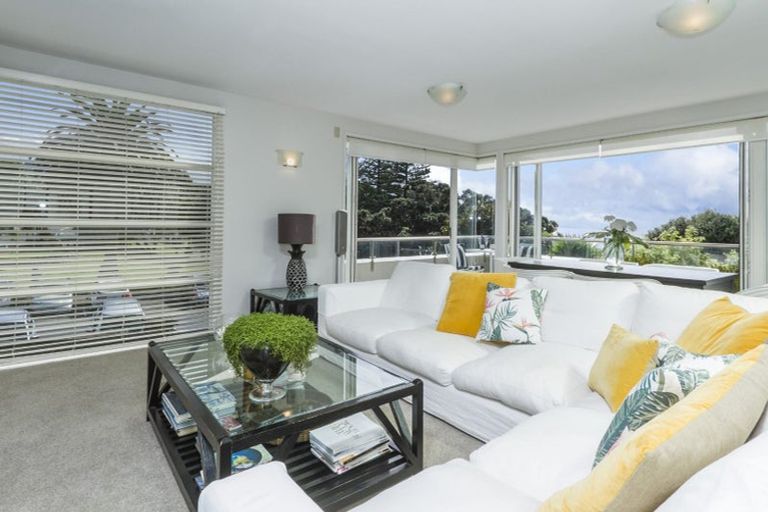 Photo of property in 17a The Strand, Takapuna, Auckland, 0622