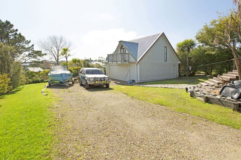 Photo of property in 30 Tiri Road, Manly, Whangaparaoa, 0930