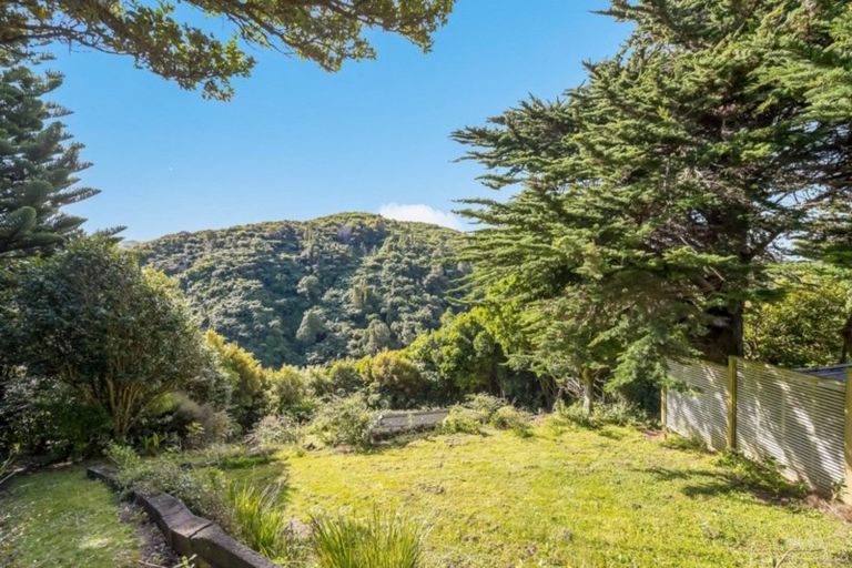 Photo of property in 100 Hill Road, Belmont, Lower Hutt, 5010