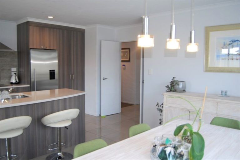 Photo of property in 45 Kowi Lakes Drive, One Tree Point, 0118