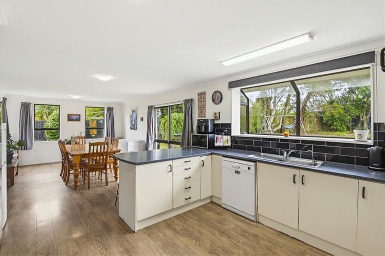 Photo of property in 1 Graham Street, Shannon, 4821