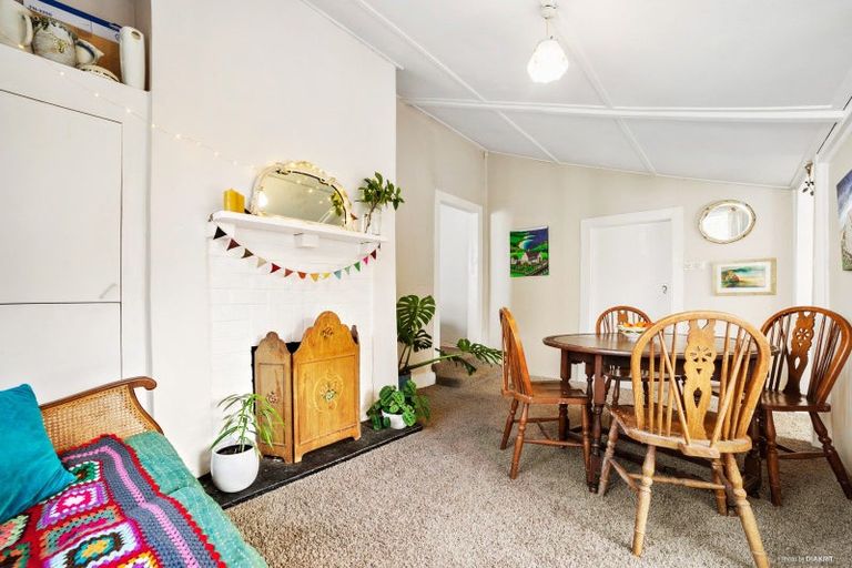 Photo of property in 2/2 Evan Street, Belmont, Auckland, 0622