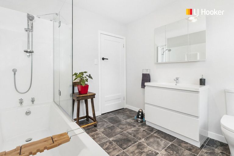 Photo of property in 43 Sunbury Street, Andersons Bay, Dunedin, 9013