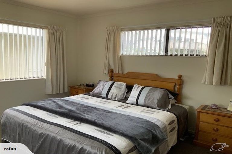 Photo of property in 16 Weka Road, Raumati Beach, Paraparaumu, 5032
