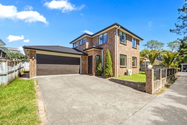 Photo of property in 132a Lynwood Road, New Lynn, Auckland, 0600