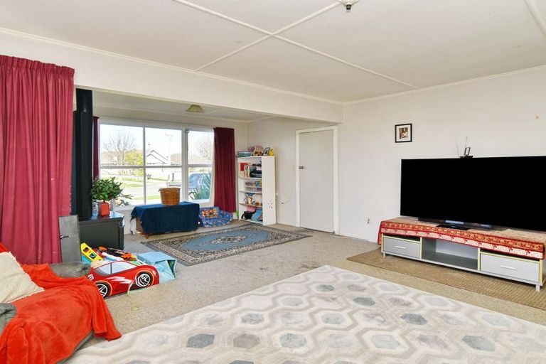 Photo of property in 43 Uxbridge Street, Redwood, Christchurch, 8051