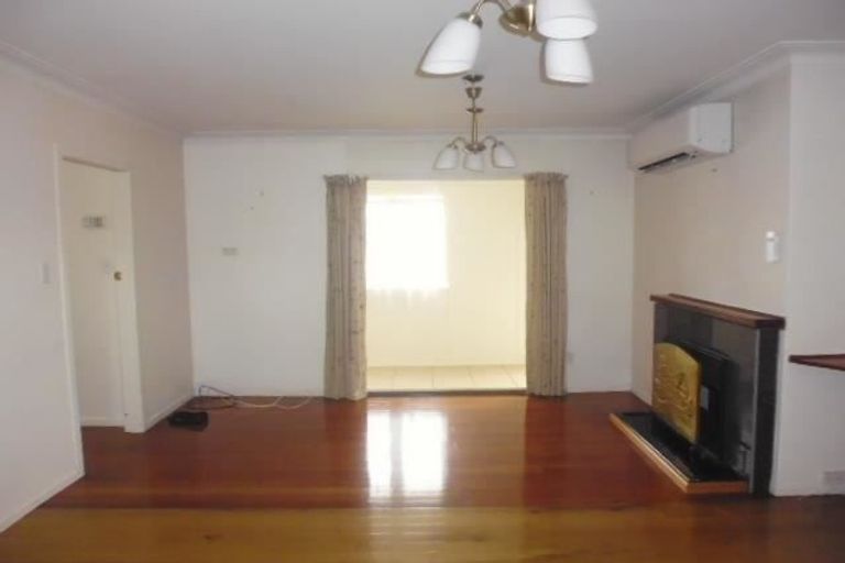 Photo of property in 1/15 Elizabeth Street, Papakura, 2110