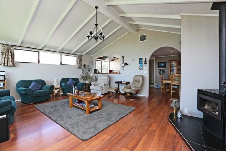 Photo of property in 132 North Shore Road, Eskdale, Napier, 4182