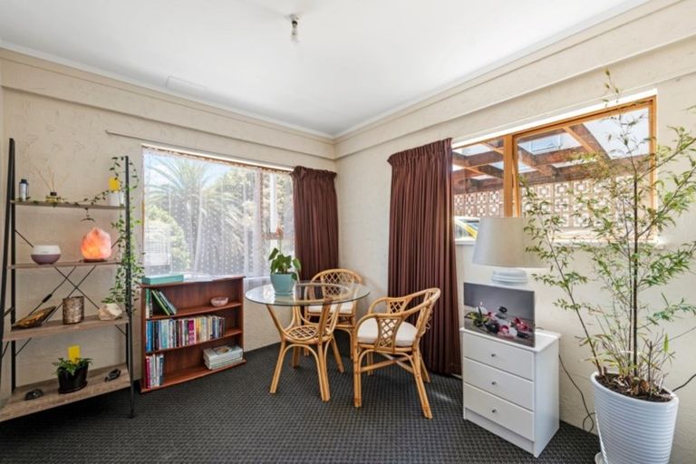 Photo of property in 25 Bellevue Road, Brookfield, Tauranga, 3110