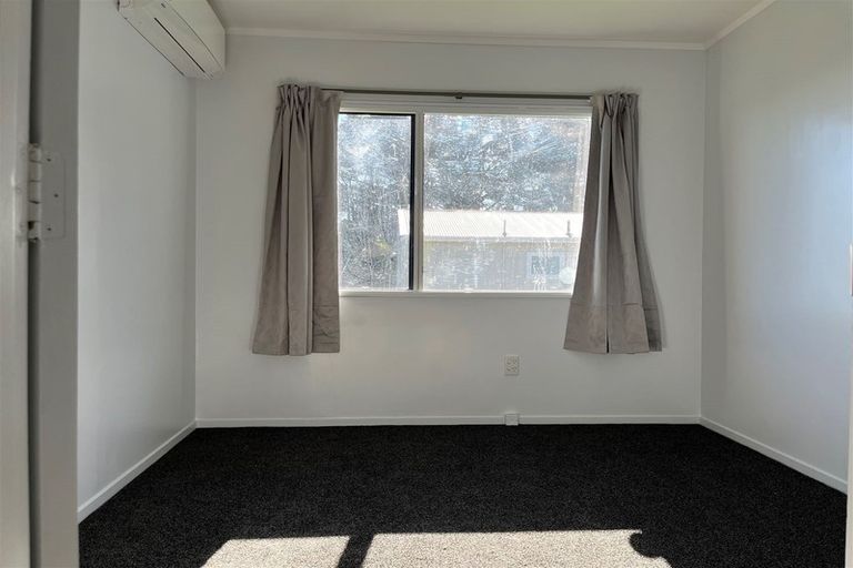 Photo of property in 6/17a Idesia Place, Totara Heights, Auckland, 2105