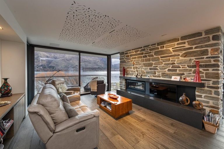 Photo of property in 4 Bay Rise, Wanaka, 9305