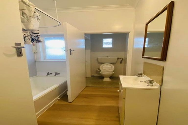 Photo of property in 13 Gardner Avenue, New Lynn, Auckland, 0600