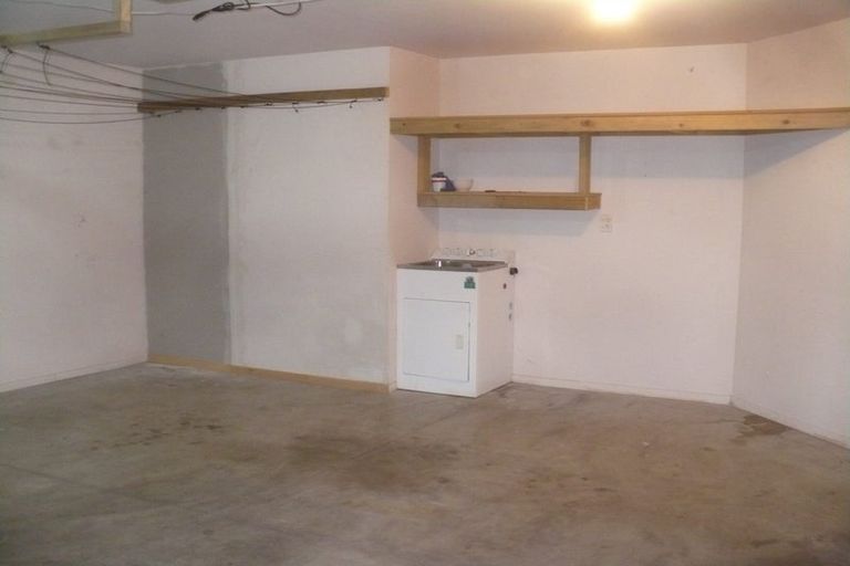 Photo of property in 147d Hobsonville Road, West Harbour, Auckland, 0618