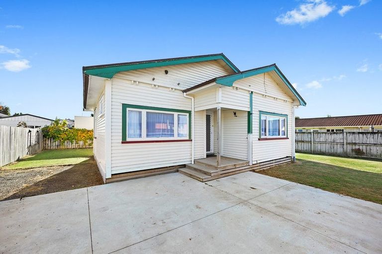 Photo of property in 12 Rata Street, Maeroa, Hamilton, 3200