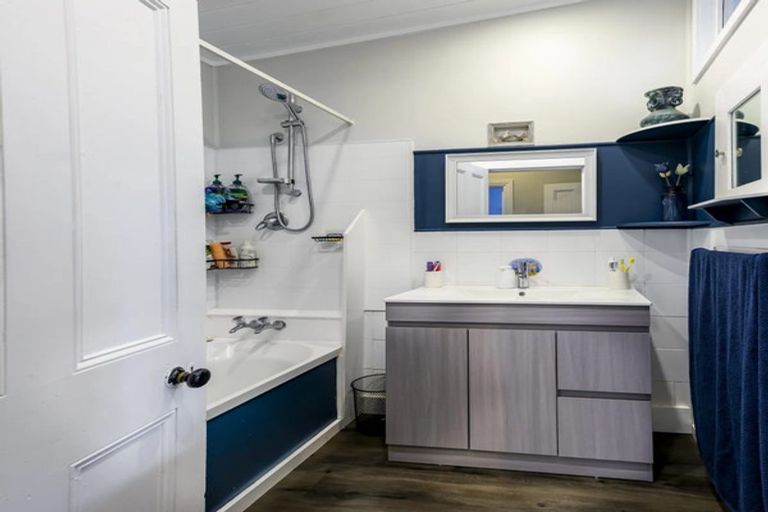 Photo of property in 36 Cloten Road, Stratford, 4332