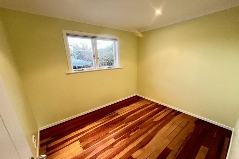 Photo of property in 71 Aberdeen Road, Castor Bay, Auckland, 0620