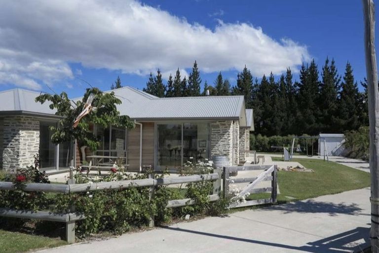 Photo of property in 32 Little Maude Drive, Lake Hawea, Wanaka, 9382