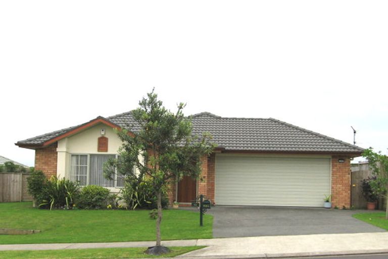Photo of property in 34 Rush Creek Drive, Westgate, Auckland, 0614