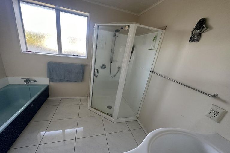 Photo of property in 75 Pasadena Crescent, Totara Park, Upper Hutt, 5018