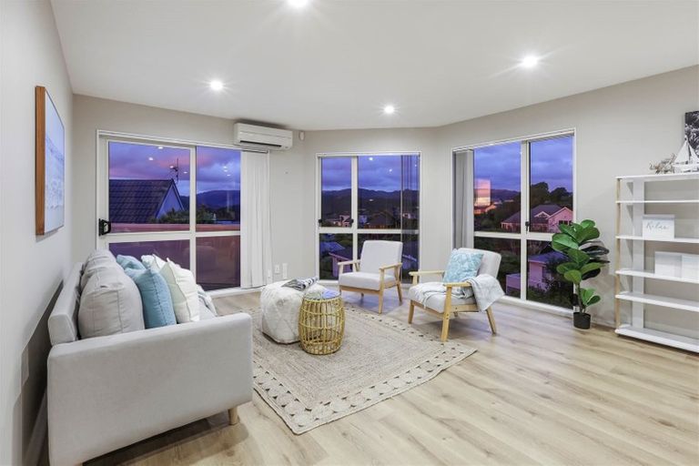 Photo of property in 2 Inlet Waters, Whitby, Porirua, 5024