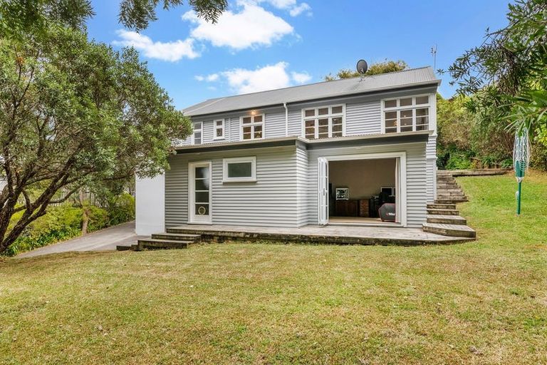Photo of property in 14 Springtime Crescent, Stanmore Bay, Whangaparaoa, 0932