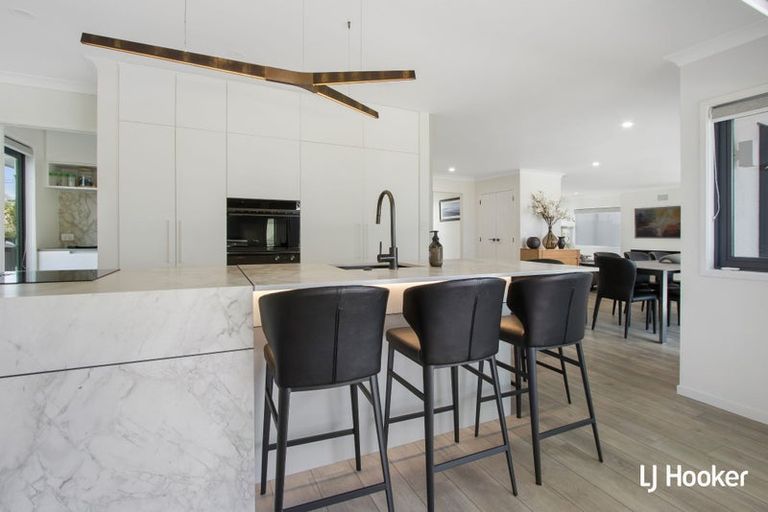 Photo of property in 33 The Crescent, Waihi Beach, 3611