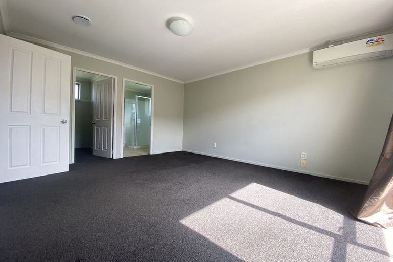 Photo of property in 45 Morewa Place, Takanini, 2112