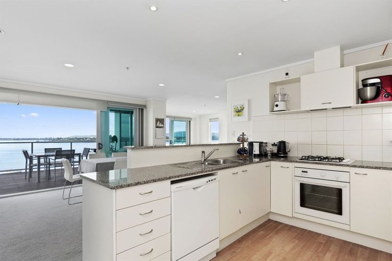 Photo of property in 12/72e Devonport Road, Tauranga, 3110