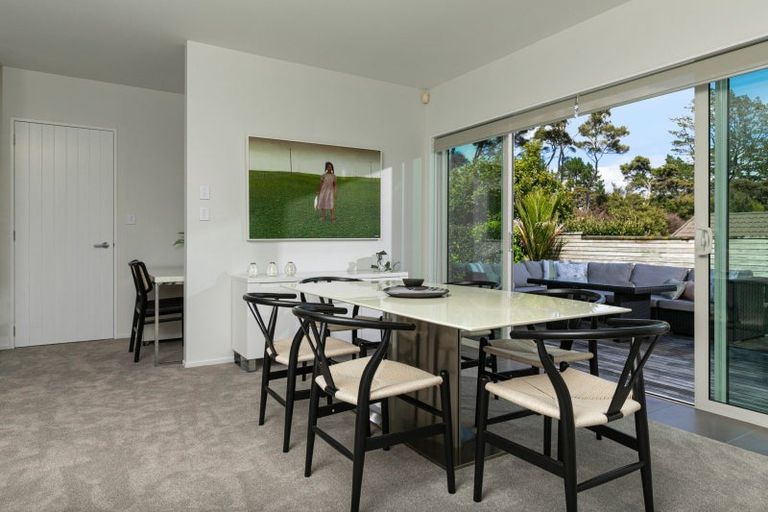 Photo of property in 17a Churchouse Road, Greenhithe, Auckland, 0632