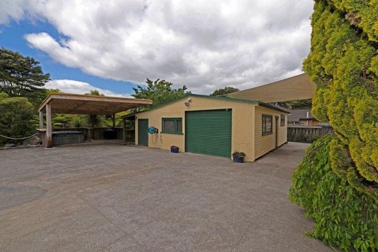 Photo of property in 20 Sherrybrooke Place, Sunnyvale, Auckland, 0612