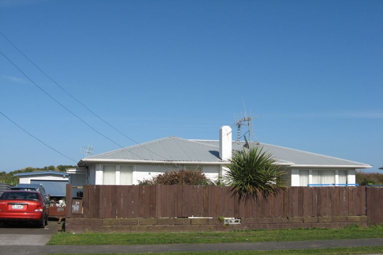 Photo of property in 29 Egmont Street, Castlecliff, Whanganui, 4501