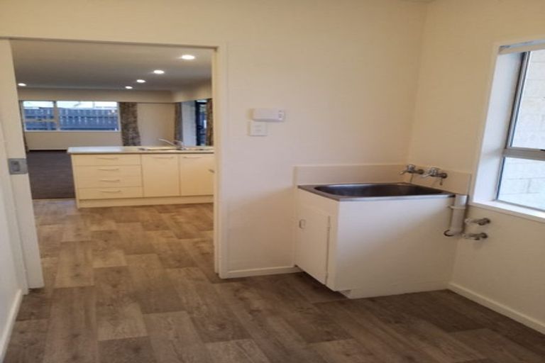 Photo of property in 39 Kapanui Road, Waikanae, 5036