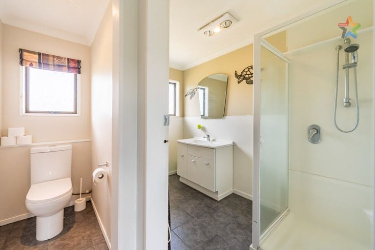 Photo of property in 21 Whitechapel Grove, Stokes Valley, Lower Hutt, 5019