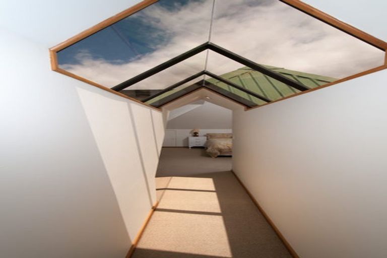 Photo of property in 3 Mizpah Road, Waiake, Auckland, 0630