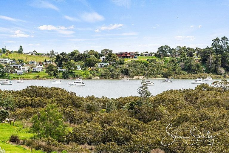 Photo of property in 1122 Whakapirau Road, Whakapirau, Maungaturoto, 0583