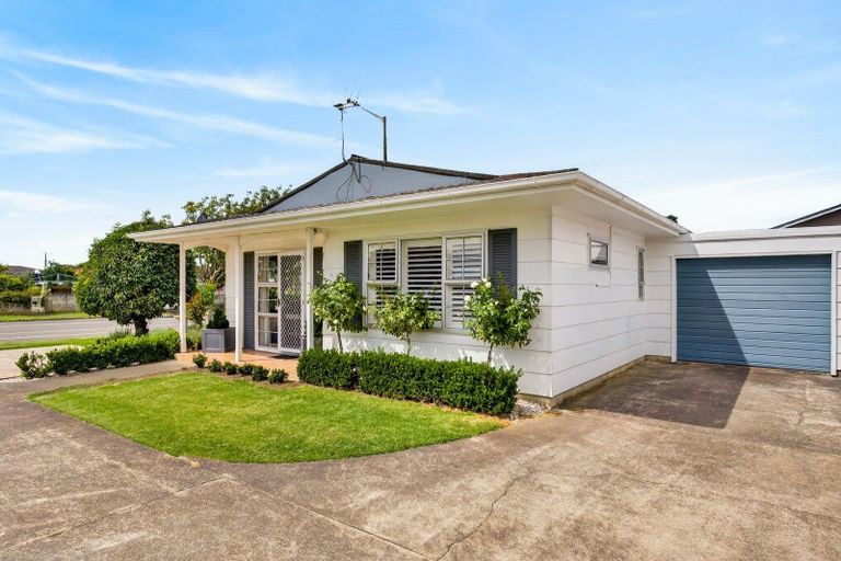 Photo of property in 1/79 Meeanee Road, Taradale, Napier, 4112