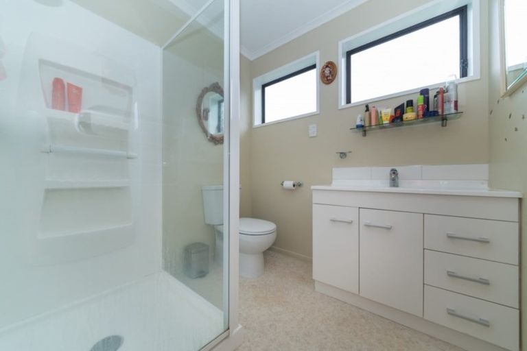 Photo of property in 10 Akaroa Avenue, Awapuni, Palmerston North, 4412