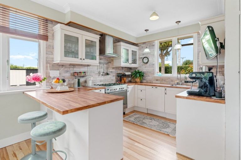 Photo of property in 16 Beaumaris Street, Outram, 9019