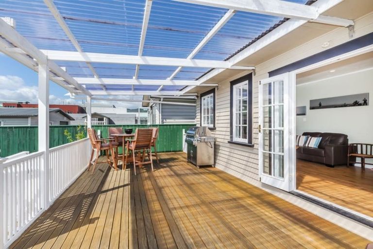 Photo of property in 19 Pilmuir Street, Hutt Central, Lower Hutt, 5010